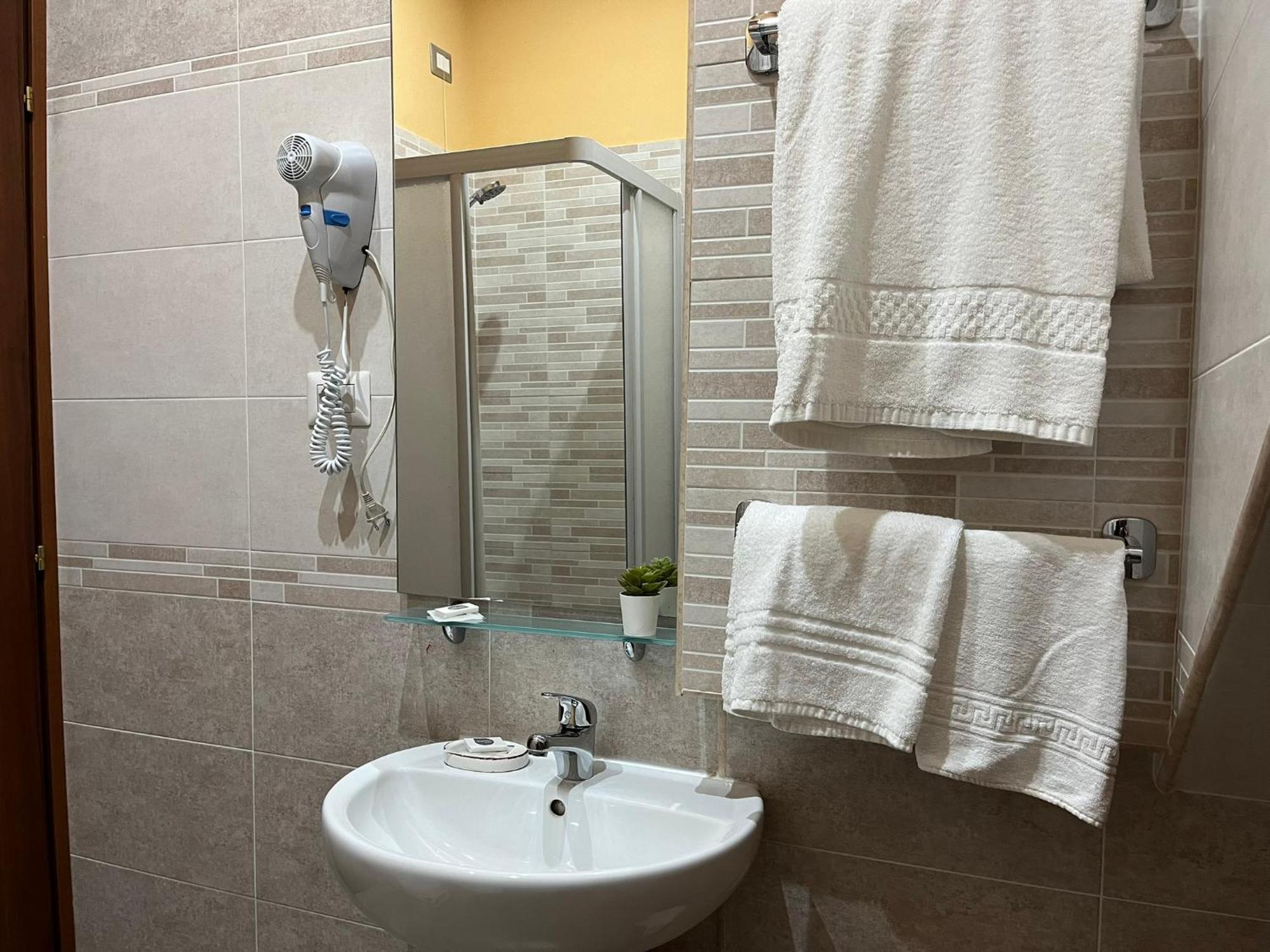 Le Ganze Bed & Breakfast Чепрано Екстериор снимка